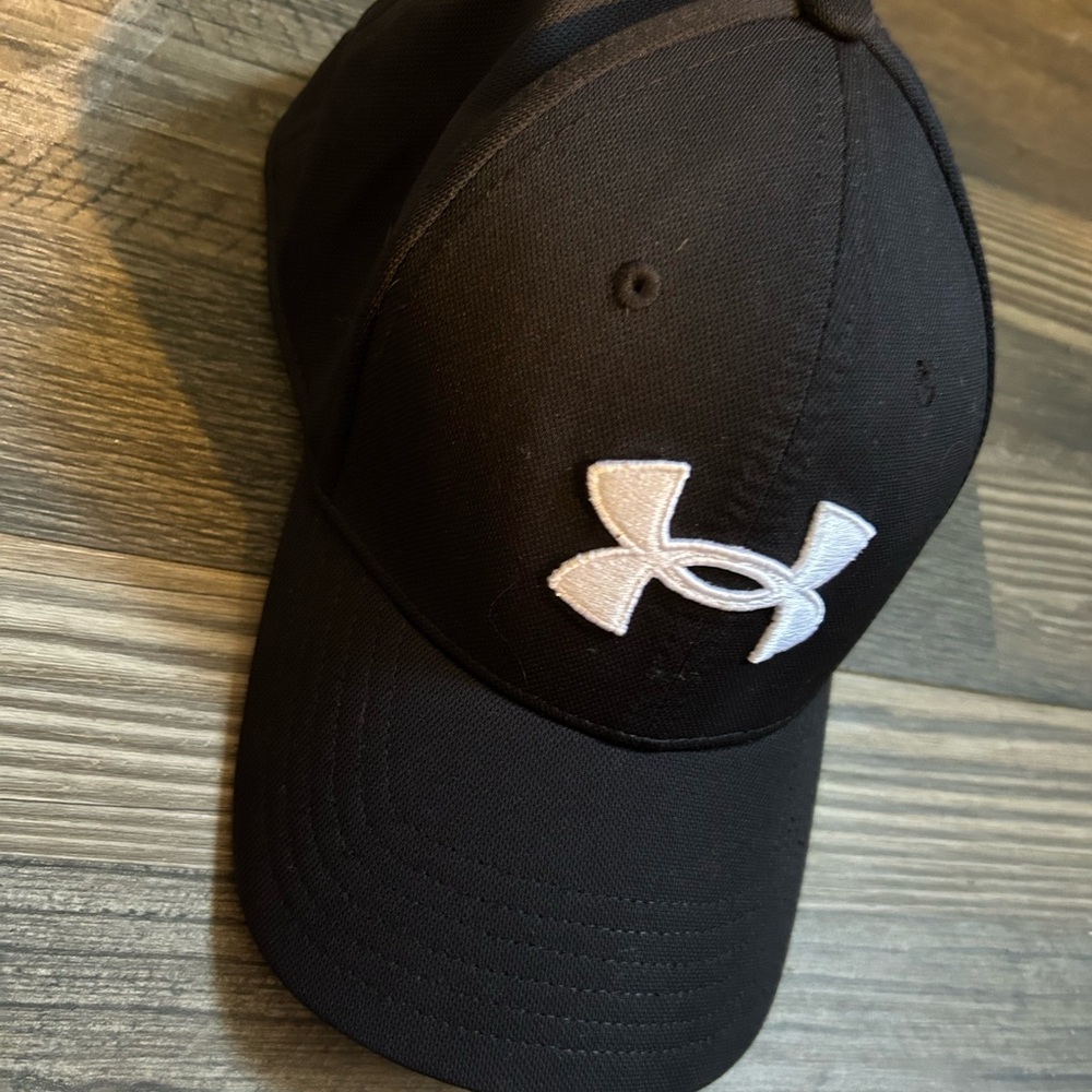 NWOT Under Armour Black Hat